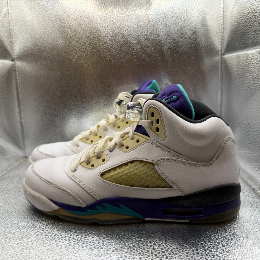 Size 6Y Jordan 5 Retro 2013 Mid Grape White Boys Athletic Sneakers 440888-108 - Picture 7 of 11